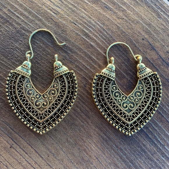 HEART ♡ GOLD Earrings Bohemian with Gift Pouch Bag - Picture 2 of 4